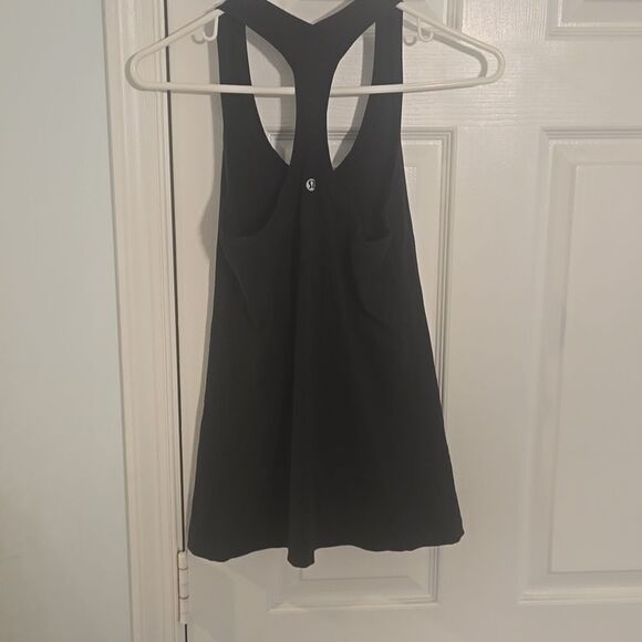 Black Racerback Sleeveless Tank Top - Picture 4 of 4